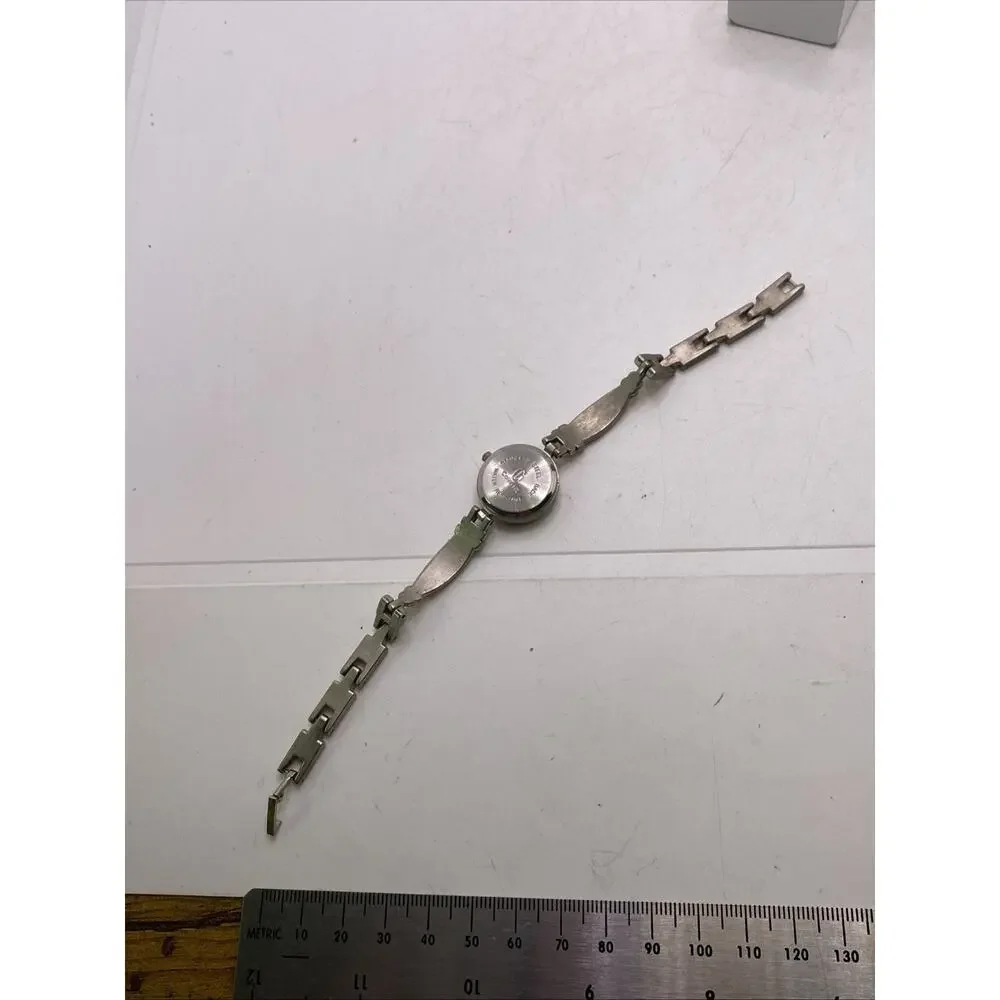 Womens Vintage Silver Tone Watch Works New Battery